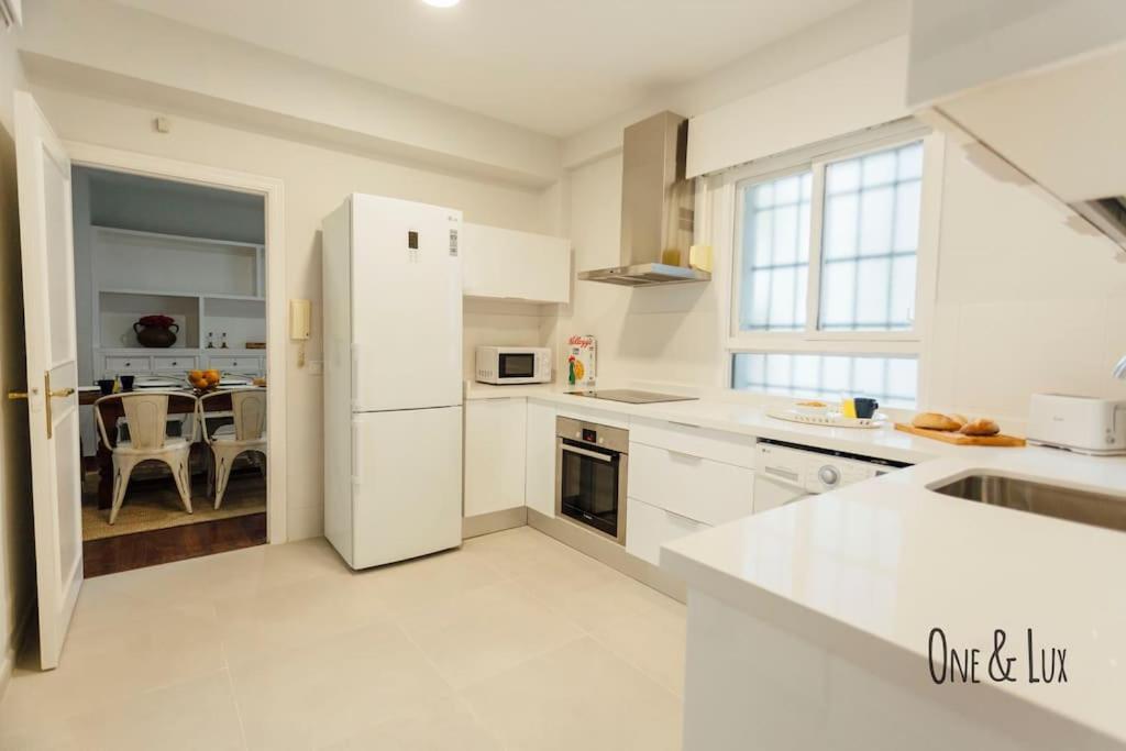 O&L Aire - Spacious And Bright Apartment In The Heart Of Séville Extérieur photo